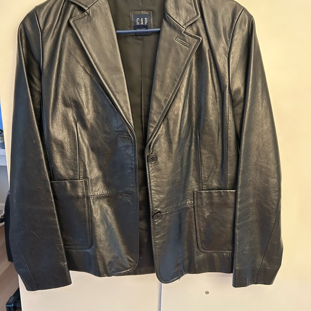Leather jacket - Picture 2 of 5